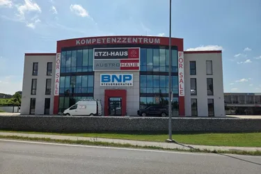 Exklusive Bürofläche direkt an der A1 – 623 m², 34 Parkplätze, sofort bezugsbereit
