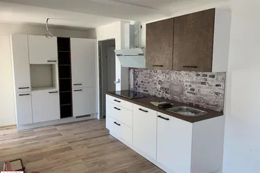 PROVISIONSFREIE - LEISTBARE Stadtwohnung mit großen Balkon &amp; Garten ab SOFORT zu beziehen!