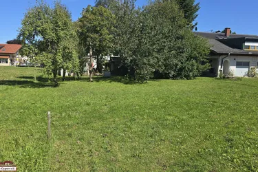 Attraktives Baugrundstück für Ihr Eigenheim oder als Geldparkplatz !