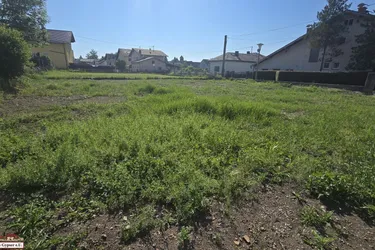 Attraktives Baugrundstück für Ihr Eigenheim oder als Geldparkplatz !