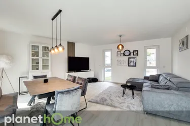 Expose Stylish! Einfamilienhaus Erstbezug - Wohnen auf 4 Ebenen +Garten+Dachterrasse