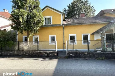 Herrenhaus mit 8 Zimmern und 7 Räumen in hervorragender Lage in Amstetten