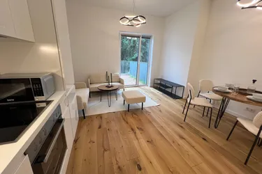 Kurzzeitmiete - Erstbezug - voll ausgestattete 3-Zimmer-Wohnung mit Balkon im 13. Bezirk, nahe U4 Station Ober St. Veit