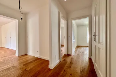 Sehenswert! Luxus ausgestattete Gartenwohnung mit 4 Zimmer in exklusiver Best Lage beim Wolfrath Platz