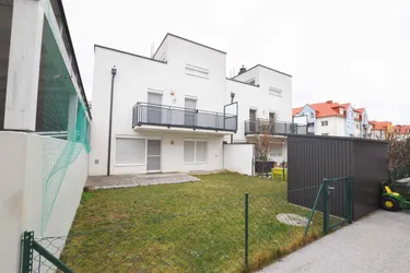 Expose Familientraum - Doppelhaushälfte - mit Garten und großer Dachterrasse und Keller in Eisenstadt