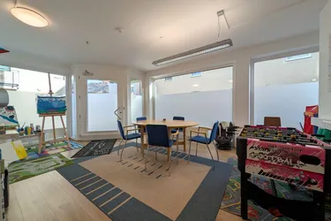 Helles Büro, Geschäftsfläche inkl. 2 Tiefgaragenstellplätze in Schwaz