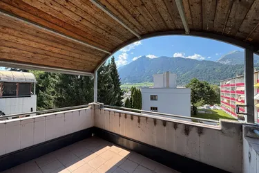 Ruhige 3-Zimmer-Wohnung mit überdachtem Balkon und Tiefgaragenstellplatz