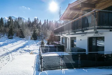 Stilvolle Wohnung in idyllischer Lage
