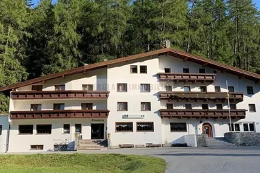 Gelegenheit: Sanierungsbedürftiges Hotel in Nauders zu verkaufen.