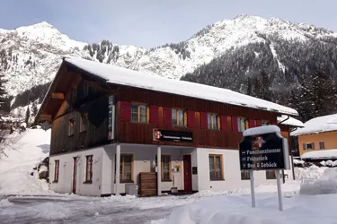 Pension mit Herz am Arlberg – Familienzimmer, Sauna &amp; geselliger Gastronomie sucht neue Ideen
