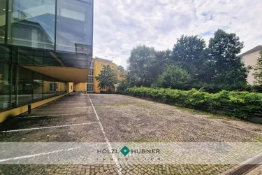 Außenparkplätze im Andräviertel zu vermieten