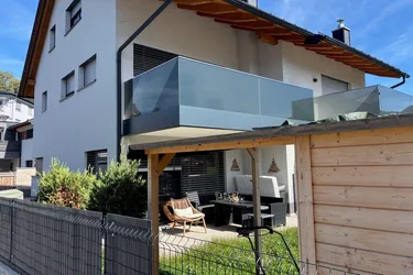Exklusive Doppelhaushälfte mit Garten