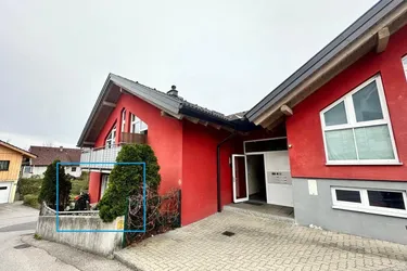 Helle 3-Zimmer-Wohnung mit Terrasse