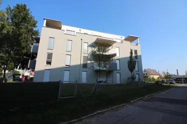 MODERNE SINGLEWOHNUNG MIT 2 ZIMMER, TERRASSE UND GARTEN