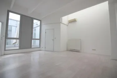 REPRÄSENTATIVE BÜRO- ODER PRAXISRÄUMLICHKIETEN ZU VERMIETEN!
