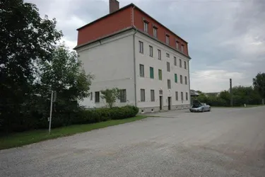 Zinshaus mit befristeten 8 Wohnungen, 5,2% Rendite!