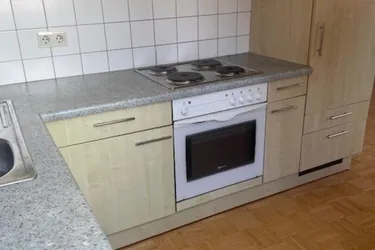Auffallend exzellente Dachgeschoßwohnung nähe KF-Uni zu vermieten (WG möglich)!