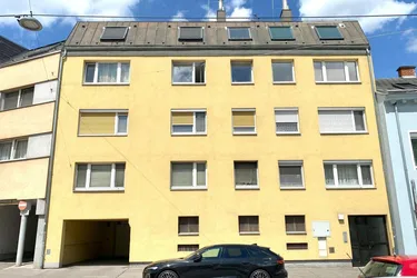 Hofseitige, helle und ruhige Start- oder Anlegerwohnung