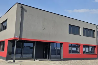 TOP! - sehr schöne, geräumige Bürofläche in Günselsdorf