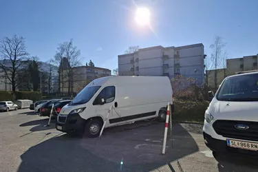PKW Abstellplatz -Wohnanlage Joseph Messnerstraße
