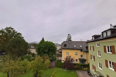 Kompakte 3-Zimmer-Wohnung mit attraktivem Grundriss und gepflegter Ausstattung - ruhige, zentrale Stadtlage