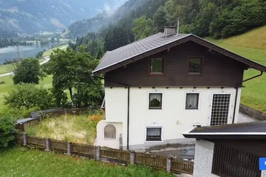 Wahre Seltenheit: Haus mit Seeblick im Mölltal