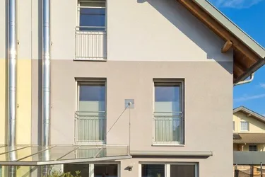 Gepflegte Doppelhaushälfte mit Garten &amp; Doppel-Carport - Siezenheim