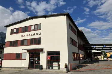 Hall in Tirol: Großzügige Büroflächen in guter Lage zu vermieten!