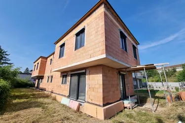 Ihr neues Zuhause in Kottingbrunn: Doppelhaushälfte mit Garten und Terrasse!