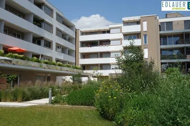 Neubau-Wohnung mit Loggia im Zentrum!