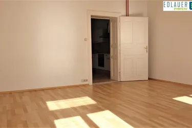 Moderne Altbauwohnung direkt beim Hauptbahnhof!