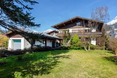 Großzügige Landhausvilla am Sonnenfeld
