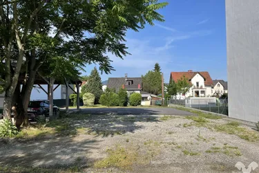 Außergewöhnlich vielseitig nutzbar! Gewerbe- und Wohnbaugrundstück in 8053 Graz