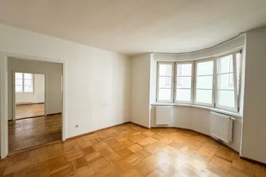 Altbauwohnung mit Kachelofen in der Altstadt von Innsbruck | 4 Zimmer