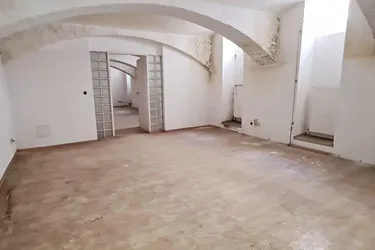 HILLERSTRASSE, straßenseitige 86 m² Lagerfläche oder Hobbyraum, 2 Räume, Parkettböden, Kellergeschoß