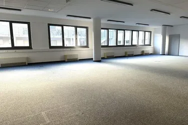 KLIMATISIERTES 266 m2 Büro oder Kanzlei, 4 Zimmer, weiter teilbar, Teeküche, Nebenräume, Siebenbrunnengasse - Zentagasse