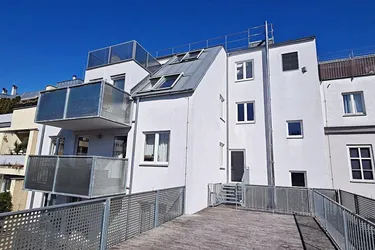 U3-NÄHE, LORYSTRASSE, 61 m2 Neubau mit 45 m2 Terrasse, 2 Zimmer, Einbauküche, Wannenbad, Garage möglich, 3. Liftstock