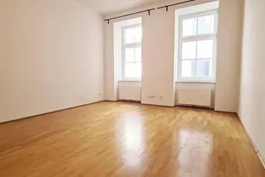 ZIEGLERGASSE bei FUZO Mariahilfer Straße, 50 m2 Altbau, Einzelwohnraum, Extraküche, Wannenbad, Ruhelage, 1. Liftgeschoß