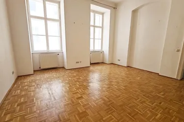 SALESIANERGASSE, teilsanierte 86 m2 Altbau, 3 Zimmer, Küche, Wannenbad, Parketten, 2. Liftstock, Botschaftsviertel