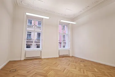 TOPLAGE, BÖRSE-NÄHE, representatives 158 m2 Altbaubüro, 4 Zimmer, Serverraum, Klimaanlagen, 2. Liftstock, Zelinkagasse