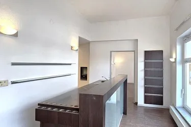 GESCHÄFSLOKAL / BÜRO / CAFE / FRISEUR IN DER RAIMUND OBENDRAUFSTRASSE