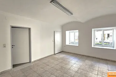 UNBEFRISTET: BÜRO, GESCHÄFTSLOKAL NÄHE HAUPTPLATZ