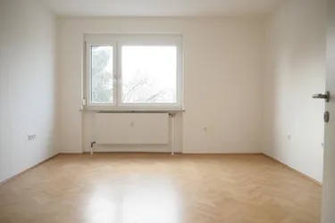 Urfahr! Generalsanierte schöne 73 m² Wohnung, 3 Zimmer, unmöbliert, inkl. Parkplatz, WG-geeignet! Unbefristeter Mietvertrag!