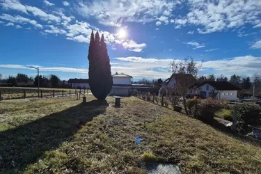 Sonniger Baugrund mit Gebirgsblick in Leonding Bergham! 571 m² Grundfläche, voll aufgeschlossen, inkl. Fertiggarage