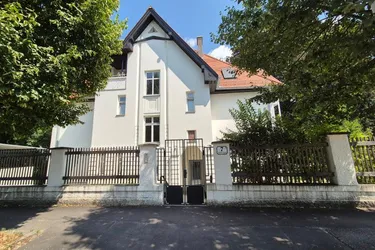 Altbaujuwel auf der Gugl! 160 m² WNFL + 12 m² Balkon, Küche möbliert, barrierefrei! Klima! Garage optional!