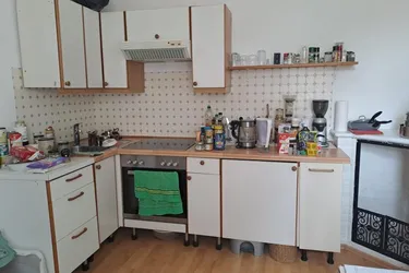 Nette und sonnige 2-Zimmerwohnung im 1.OG ,im Zentrum von Urfahr und direkt gegenüber das Einkaufzentrum Lentia !