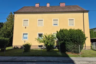 Mehrparteienhaus mit Potential in Toplage! 1600 m² Grundfläche und 238 m² Wohnfläche plus ausbaufähiges DG, Garage + 3 Parkplätze, Nähe Straßenbahn und Wasserwald!