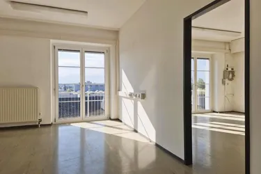Sonnige Bürofläche in Linz, Schererstraße 18, 102 m² NFL im 3. OG mit Lift, inkl. Parkplätze! Nähe Infracenter! Barrierefrei!