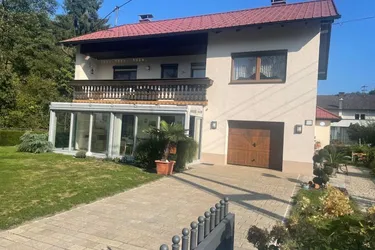 Liebevoll gepflegtes Einfamilienhaus, alles vom Feinsten, eingebettet in sonniger Grünruhelage...