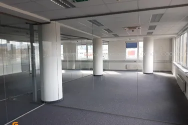 Expose Nähe Salzburg Airport - Büro verkehrsgünstig, neuwertig Büro mieten